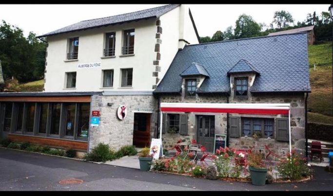 Auberge du Pont - Chambres d’hôtes Saint-Projet-de-Salers