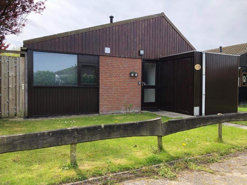 Comfortabel 6-persoons huisje nabij strand, bos, duinen en stad - Ferienwohnung