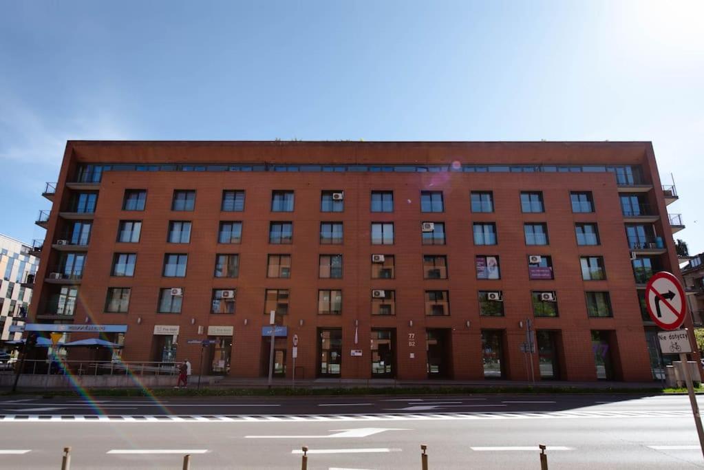 Wygodny Apartament Przy Dworcu - B&B Cracovia