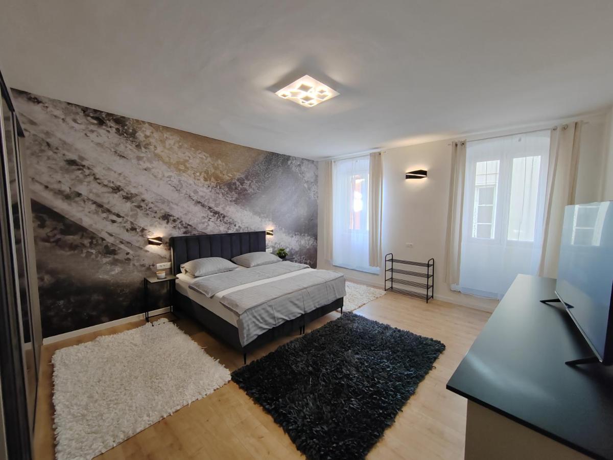 Town Square Apartment - B&B Zadar