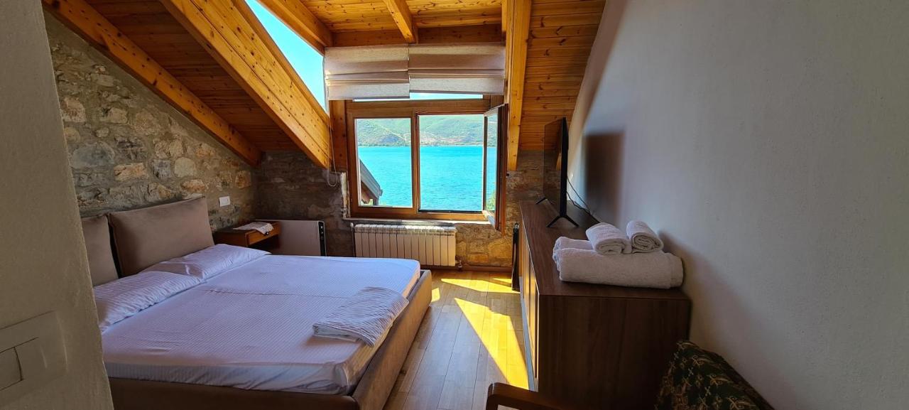 Chambre Double – Vue sur Lac