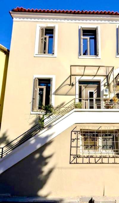 Elia downtown Towerhouse - Bed and Breakfast