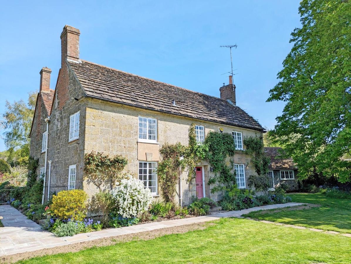 B&B Pulborough - Holme Street House and Dove Cote Lodge - Bed and Breakfast Pulborough