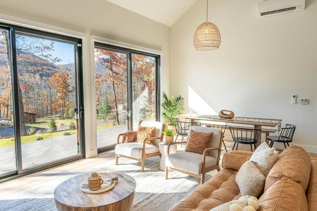 Lux Modern Barnhouse Cabin at Hunter Mountain - B&B