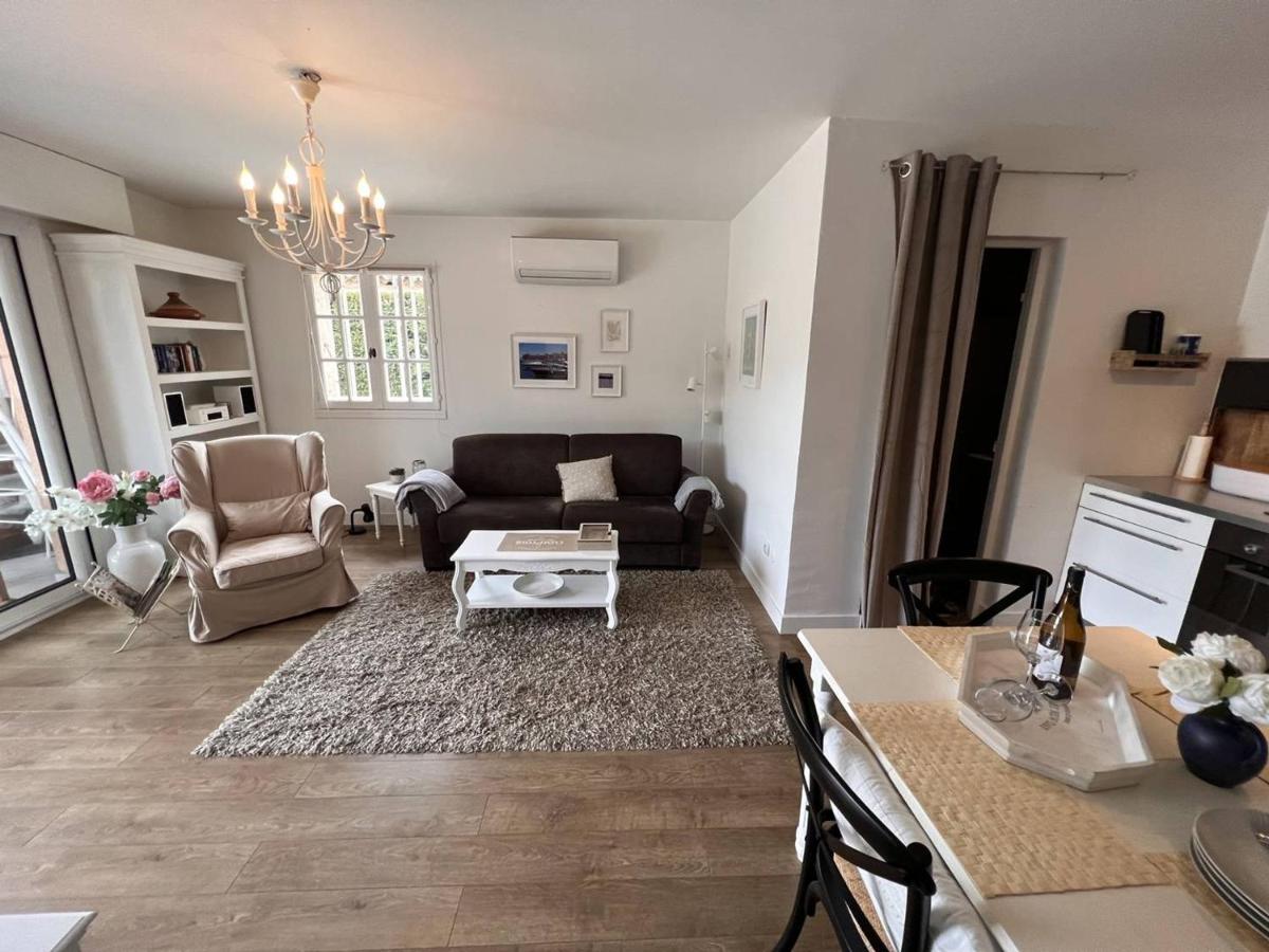 Appartement Rénové avec Jardin à 1.2km de la Plage de Gigaro, La Croix-Valmer - FR-1-726-23 - Chambres d'hôtes La Croix-Valmer