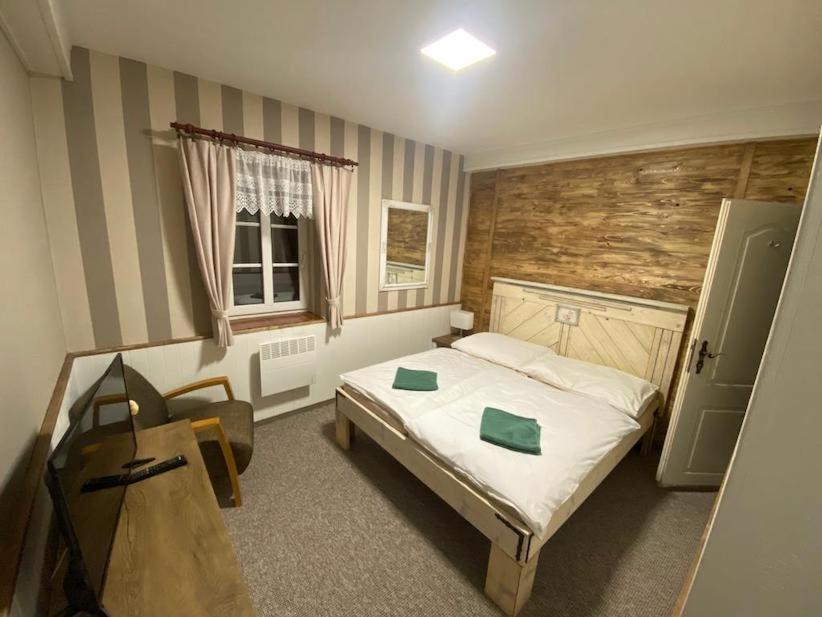 Doppelzimmer mit Gemeinschaftsbad