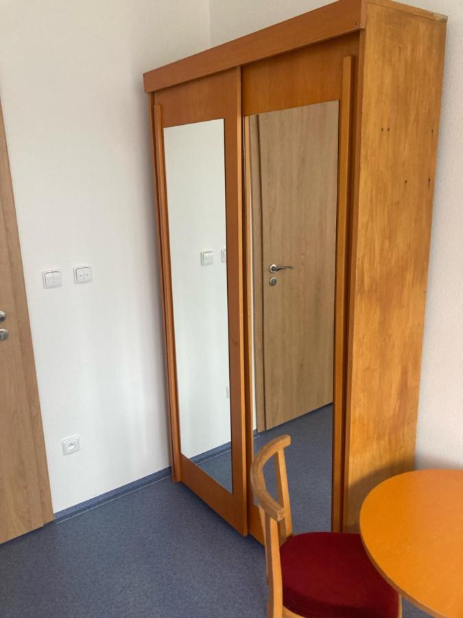 Zweibettzimmer