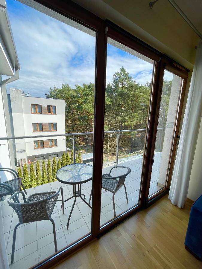 Klimatyzowany apartament przy plaży - 2 sypialnie, basen, garaż, Villa 4 Pory Roku - Bed and Breakfast Jastrzębia Góra
