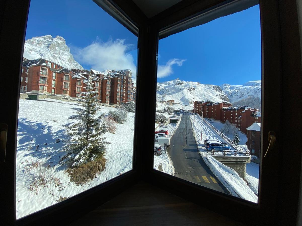 B&B Breuil-Cervinia - HelloChalet - White Dream apartment - ski-to-door access, 200mt from Plateau Rosa - Zermatt cablecar - Bed and Breakfast Breuil-Cervinia