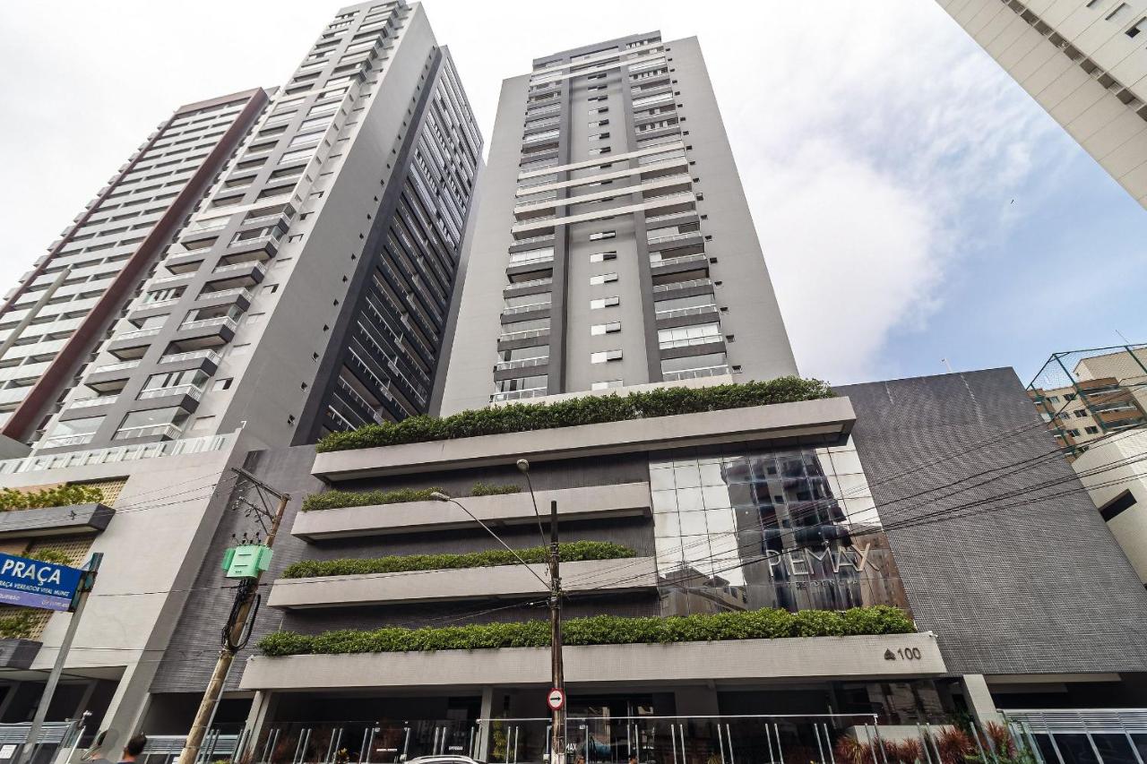 Aptos com excelente localização a 100m da PRAIA no Centro da Cidade com Garagem, Ar Condicionado, Portaria 24H - B&B