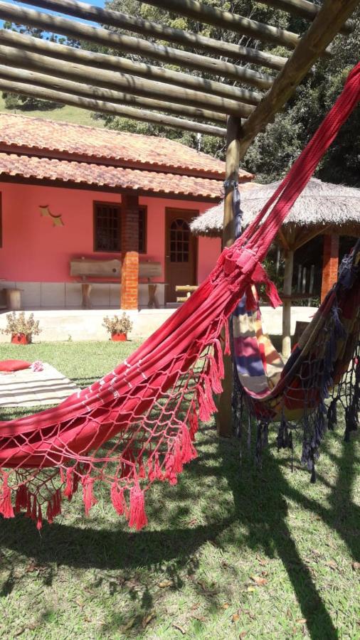 chales 03 canário fogo - Bed and Breakfast Cunha
