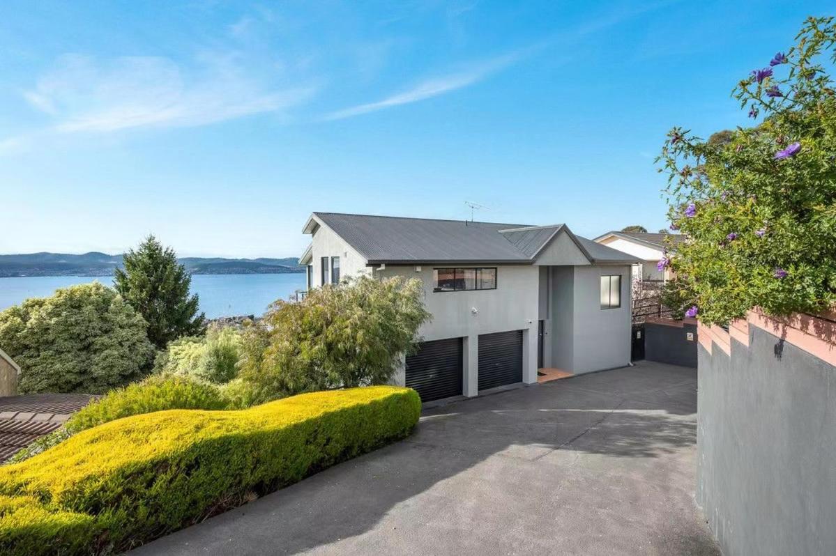Nicholas House - Luxury with river & city views - B&B