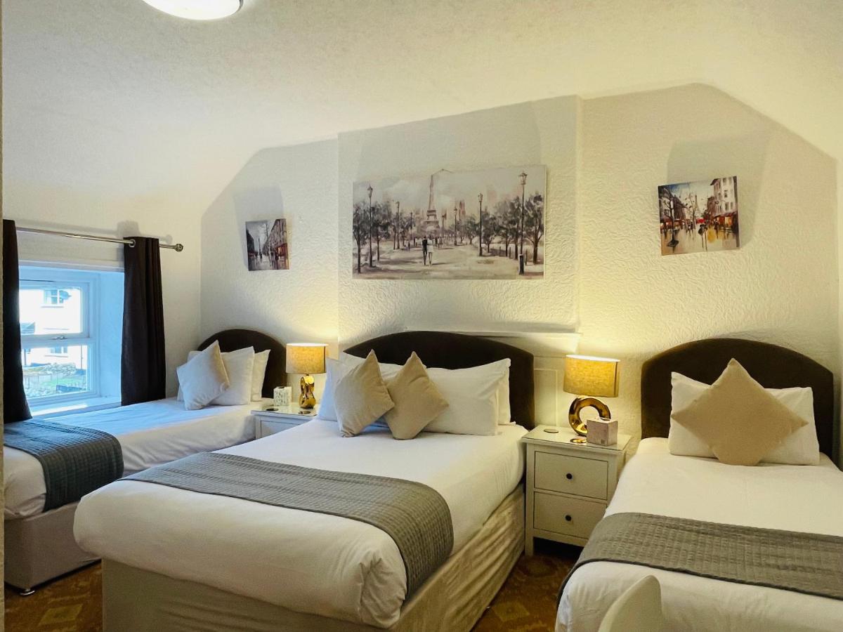 Basic Triple Room