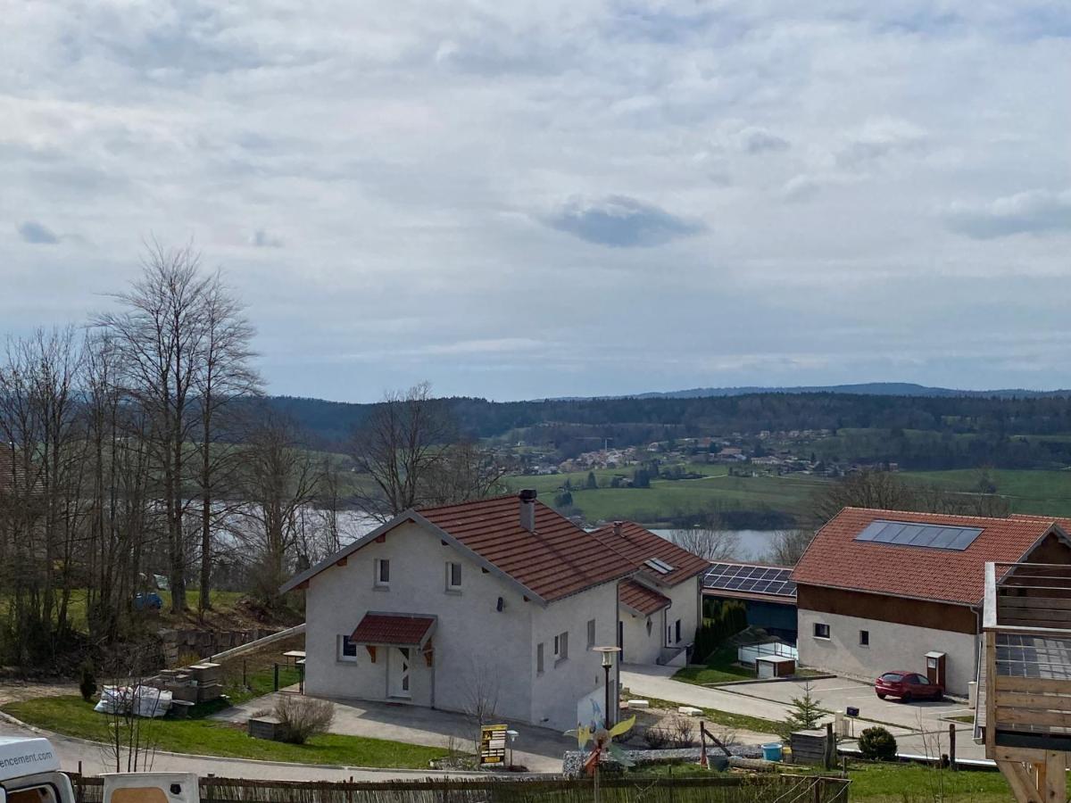 Appartement 4-6 personnes, vue lac - B&B Montperreux