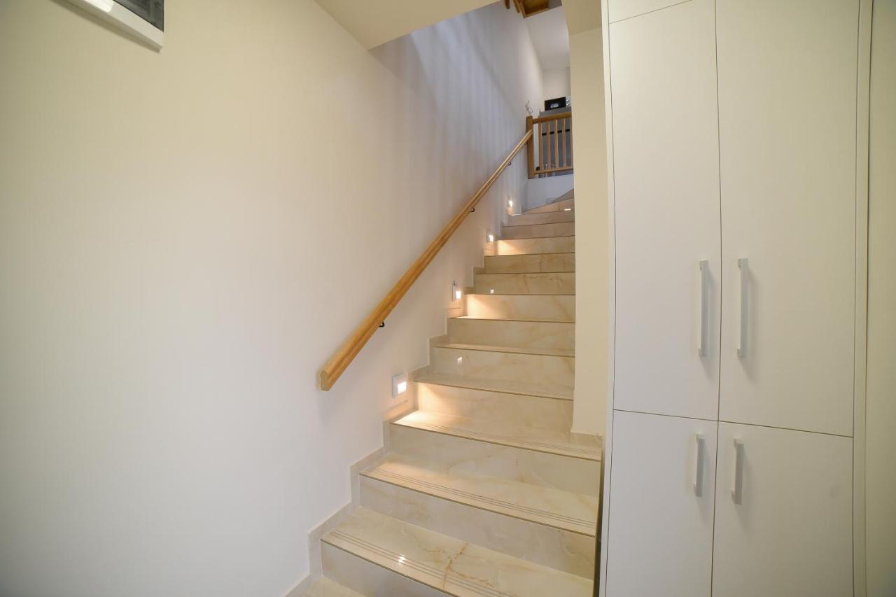 Gold Gondola Premium Apartments - B&B Ribnica