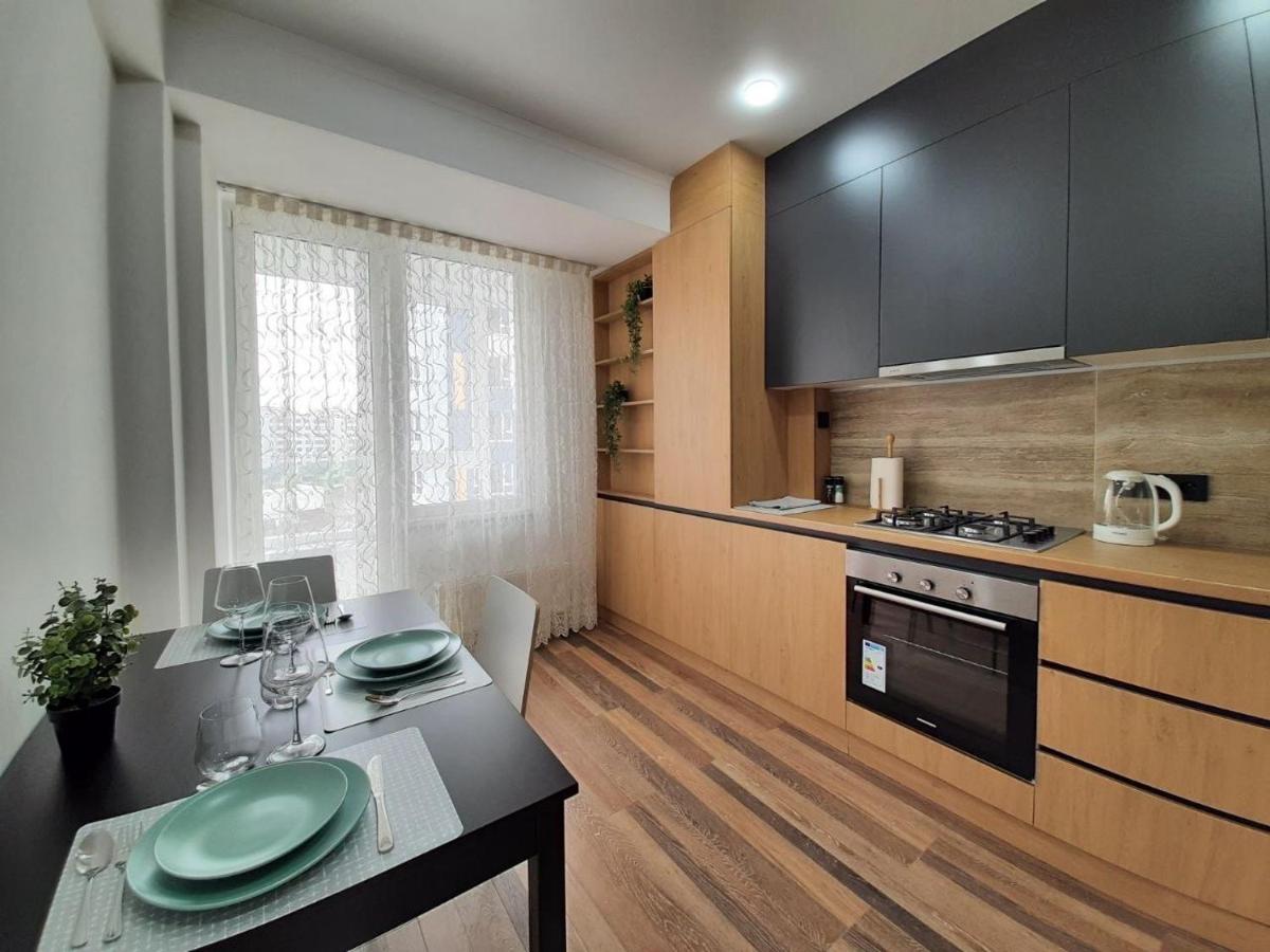 B&B Chişinău - Modern Apartment Near Airport - Bed and Breakfast Chişinău