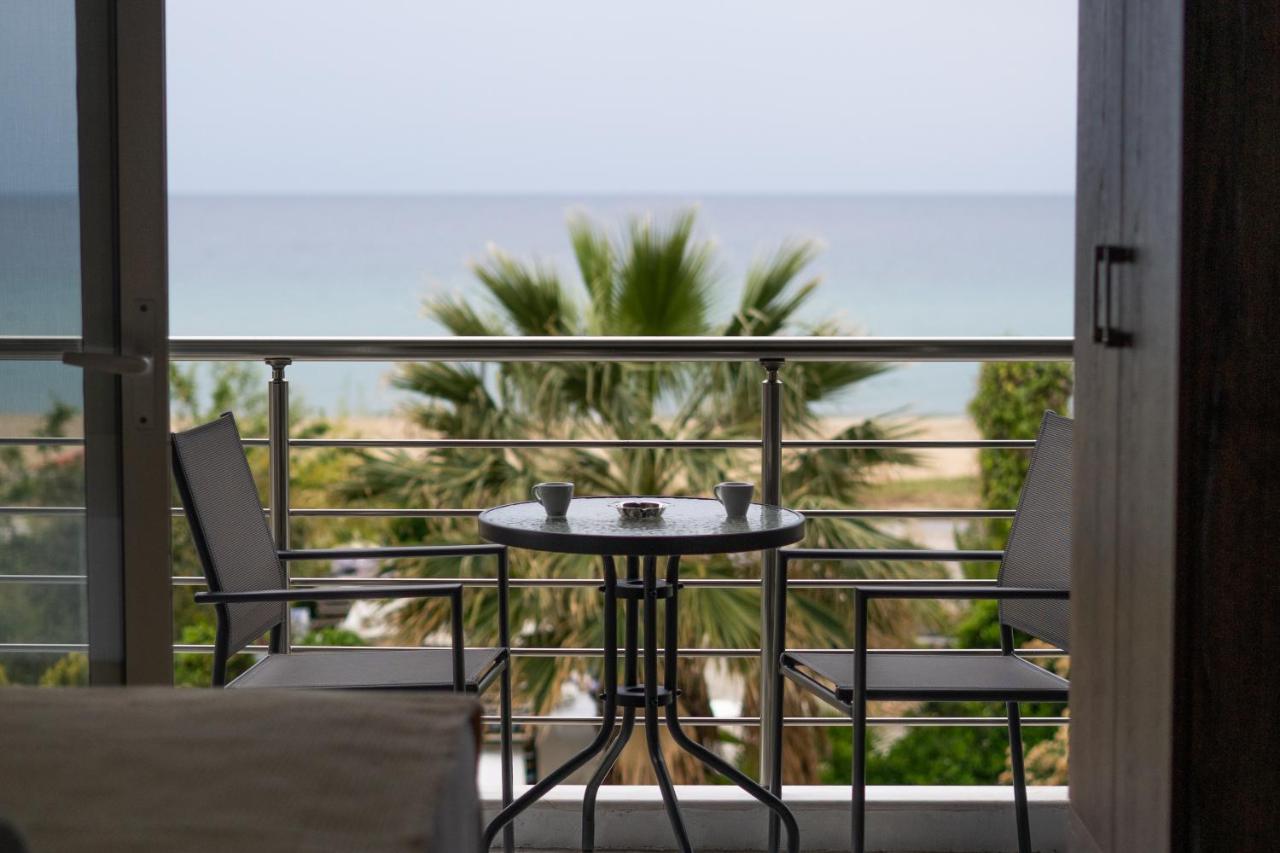 Habitación Doble Deluxe con balcón y vistas al mar