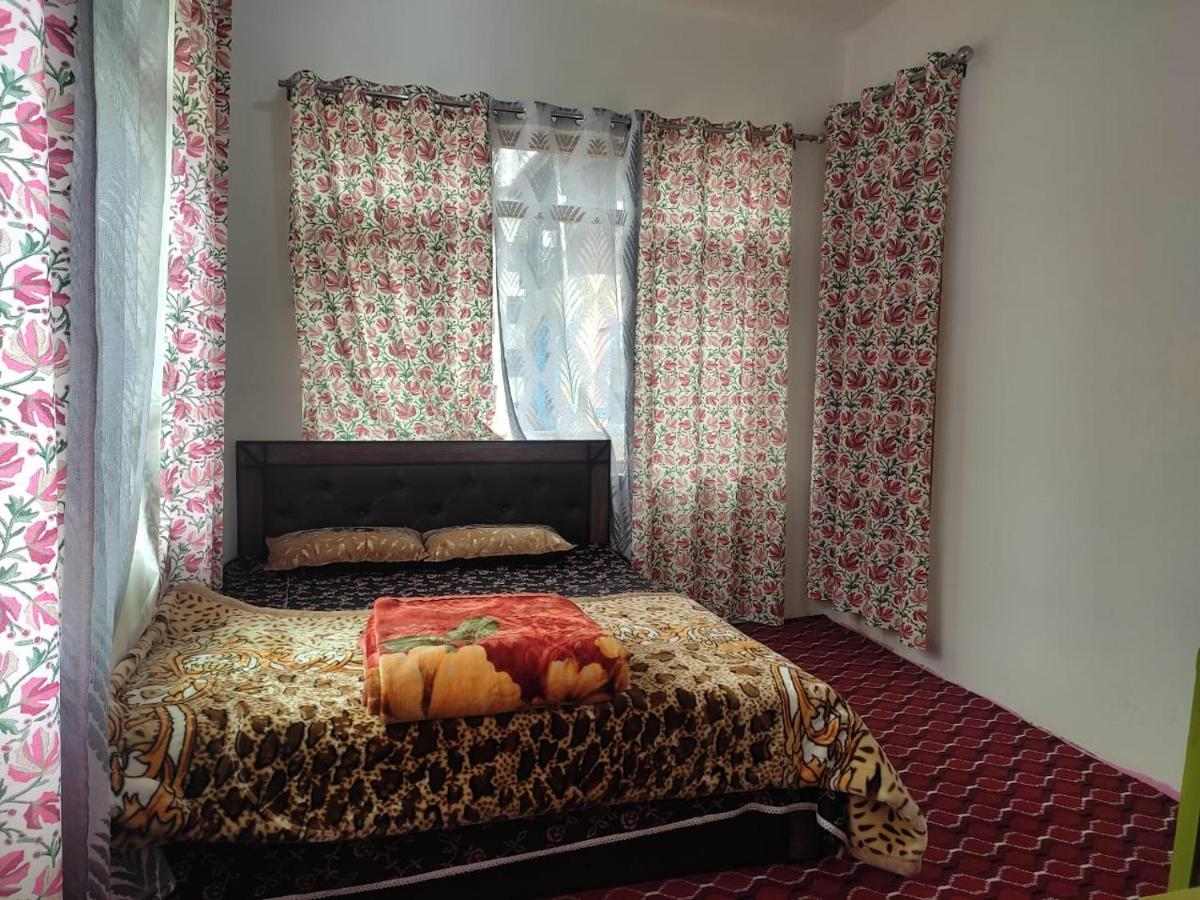 B&B Srinagar - Derban Paying Guest House - Bed and Breakfast Srinagar
