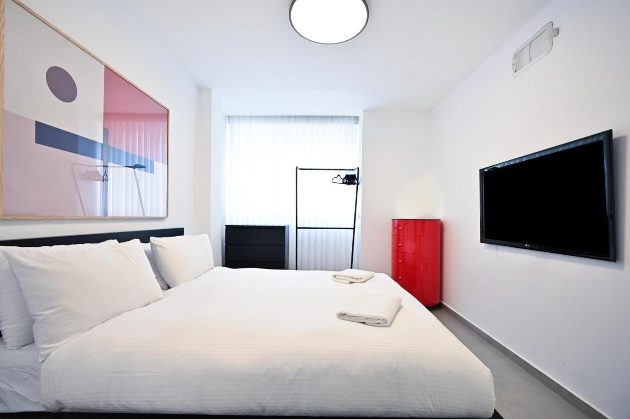 Spacious 3BR on Frishman Beach by HolyGuest - B&B Tel Aviv