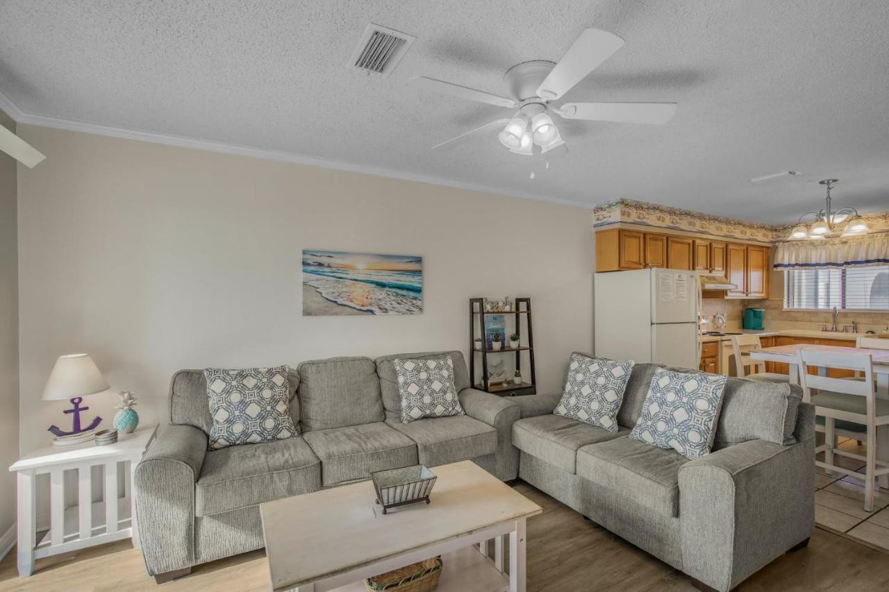 Las Palmas 221 by Vacation Homes Collection - B&B