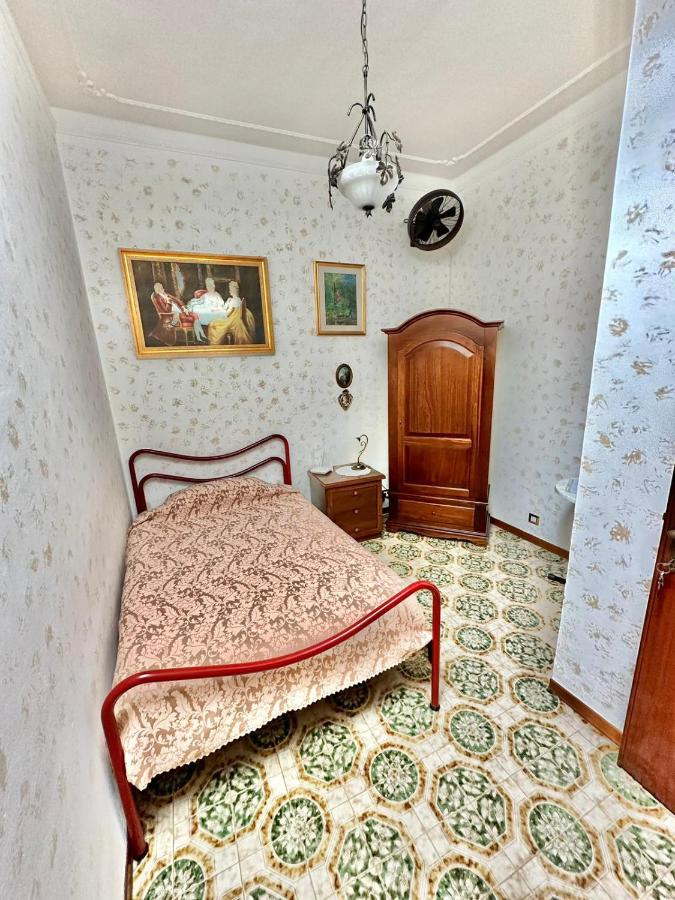 Chambre Simple Standard avec Salle de Bains Commune