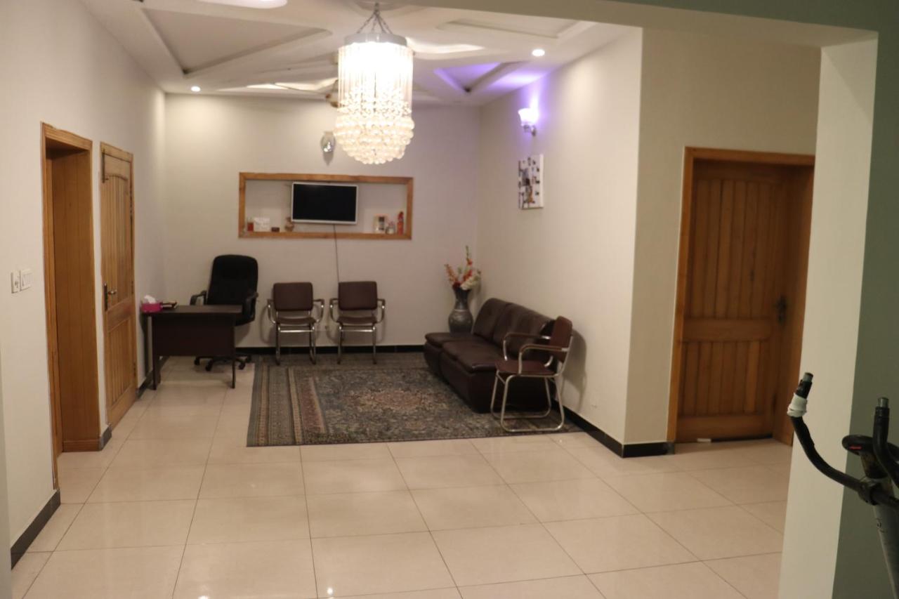 N N Guests Palace - B&B Islamabad