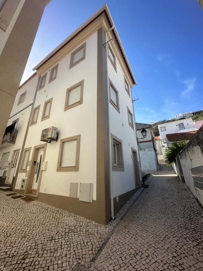 Ascensor à Vista - B&B Nazaré