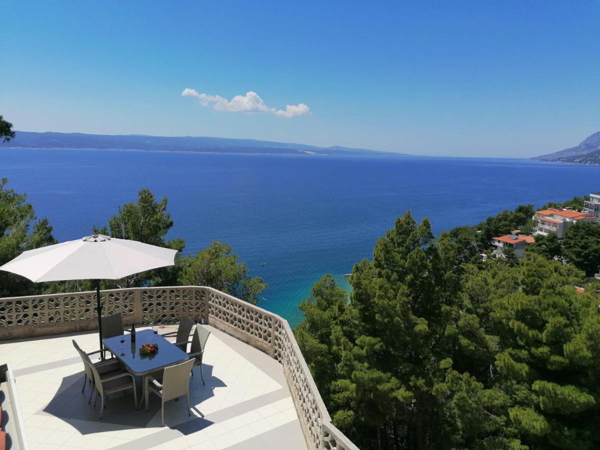 One-Bedroom Apartment with Sea View and Terrace