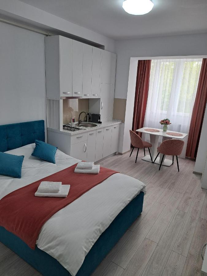 Amda Studio - B&B Onești