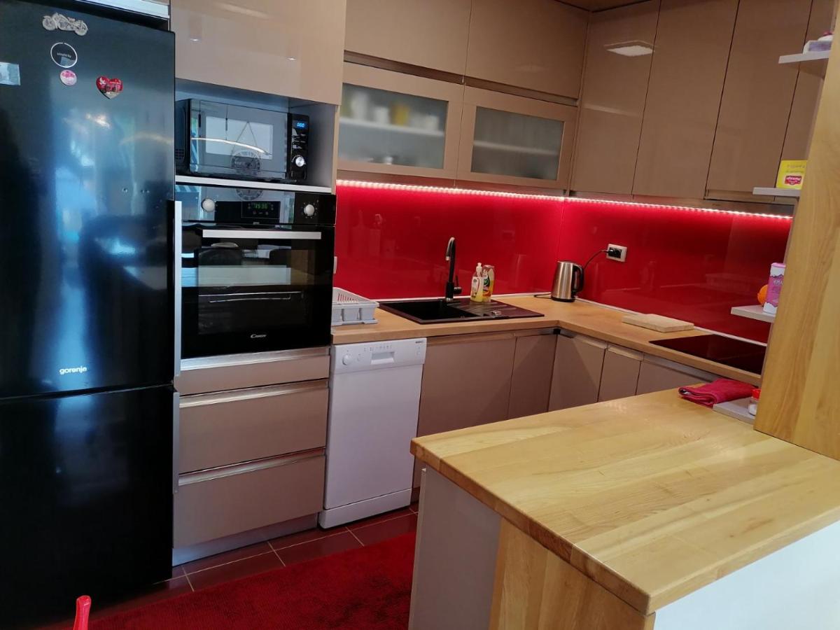 Deluxe Villa Coast River Sarajevo - B&B Visoko