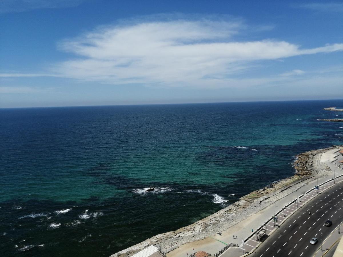 Sea View Heart Apartment (families only) - B&B