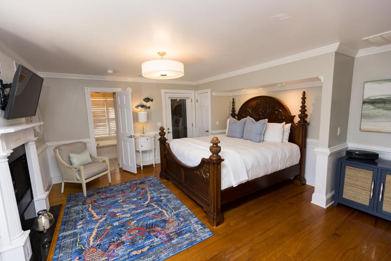 Suite met Kingsize Bed en Uitzicht op Zee