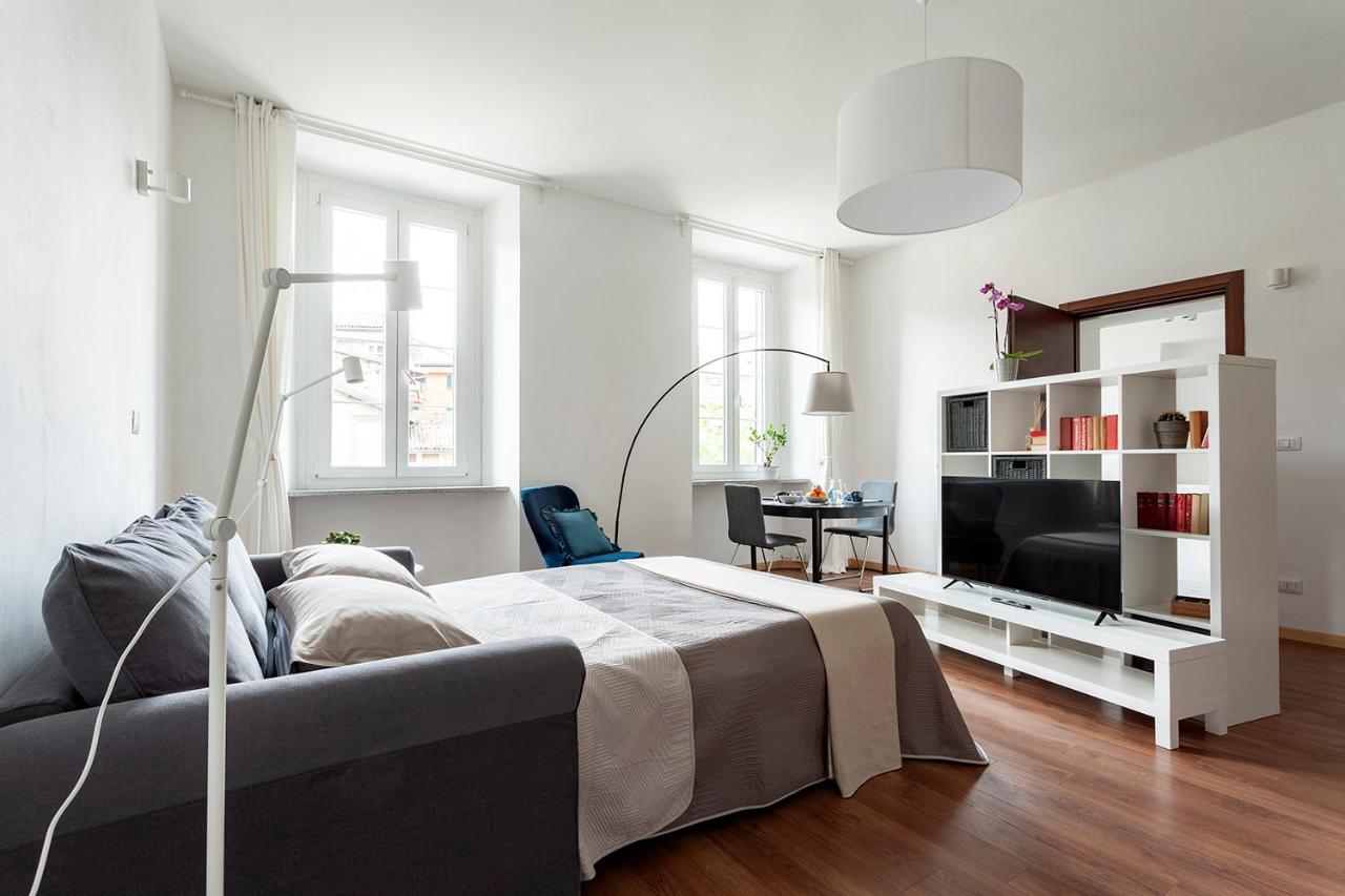 A central quiet sunny studio in Verbania - Ferienwohnung Verbania