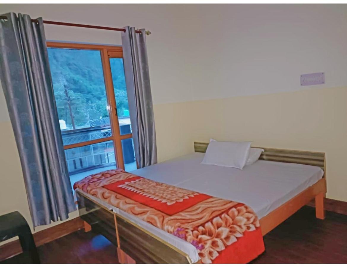 B&B Gangotrî - Hotel Mangal Tara, Ganeshpur, Uttarkashi - Bed and Breakfast Gangotrî