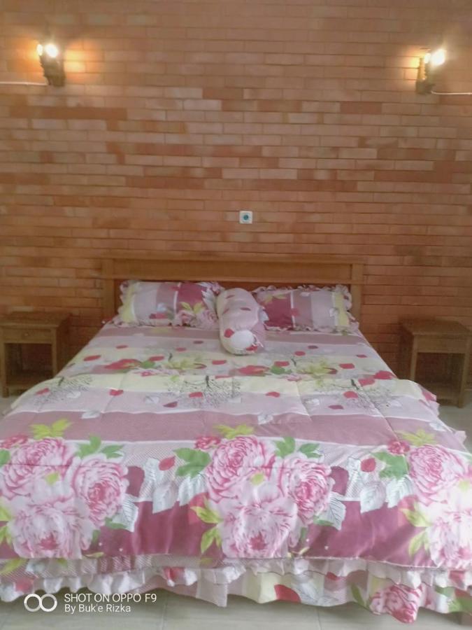 B&B Probolinggo - Warung Rizka - Bed and Breakfast Probolinggo