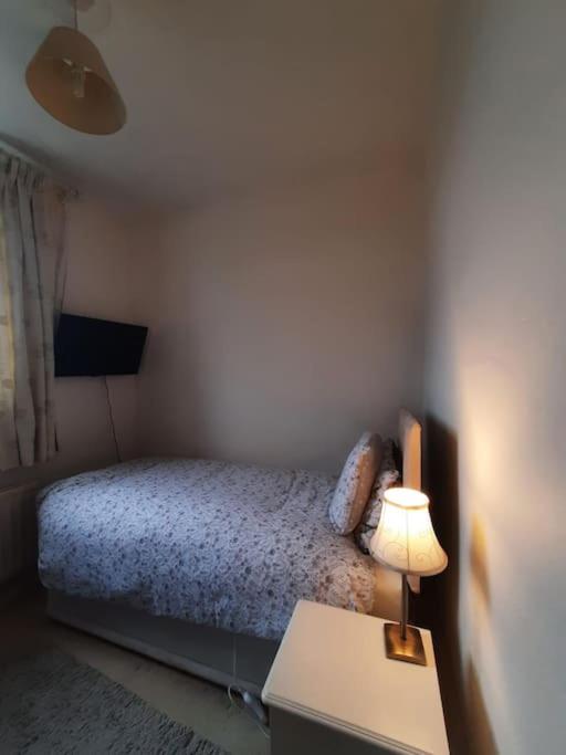 Standard Single Room with Shared Bathroom