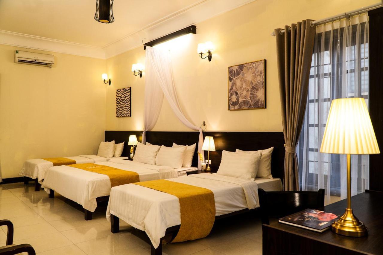 Deluxe Family Room