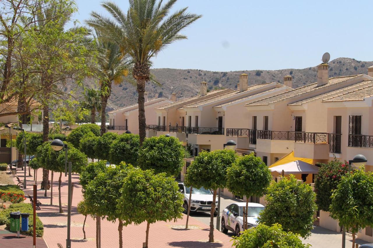 3 bedroom duplex apartment san cayetano - Bed and Breakfast