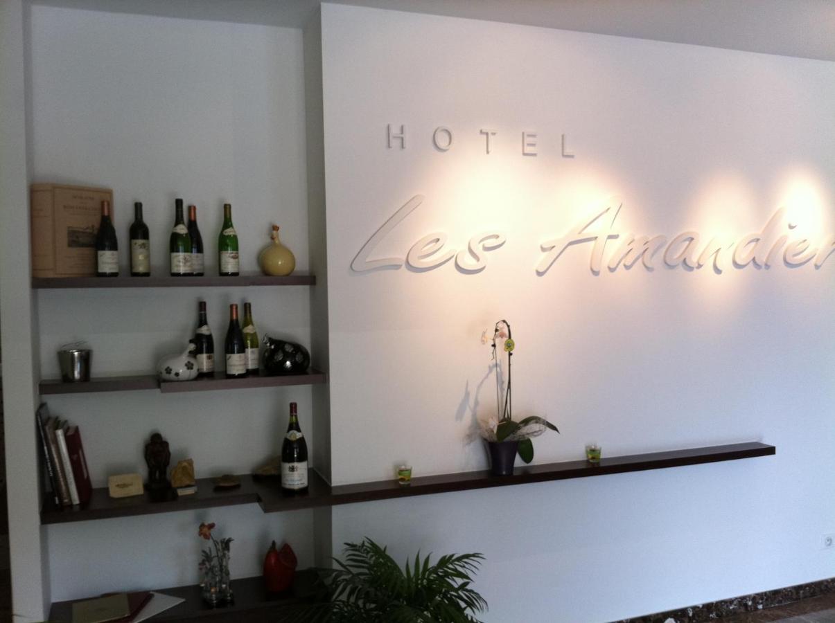 B&B Tournon-sur-Rhône - Hotel Les Amandiers - Bed and Breakfast Tournon-sur-Rhône