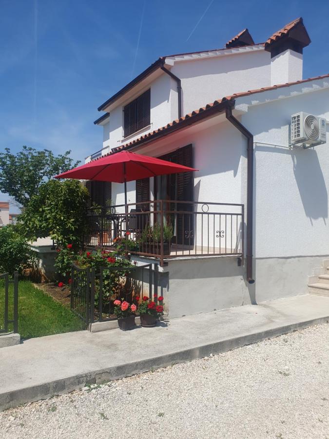 Apartment Vesna for 2, free parking and Wi-Fi - B&B Pula