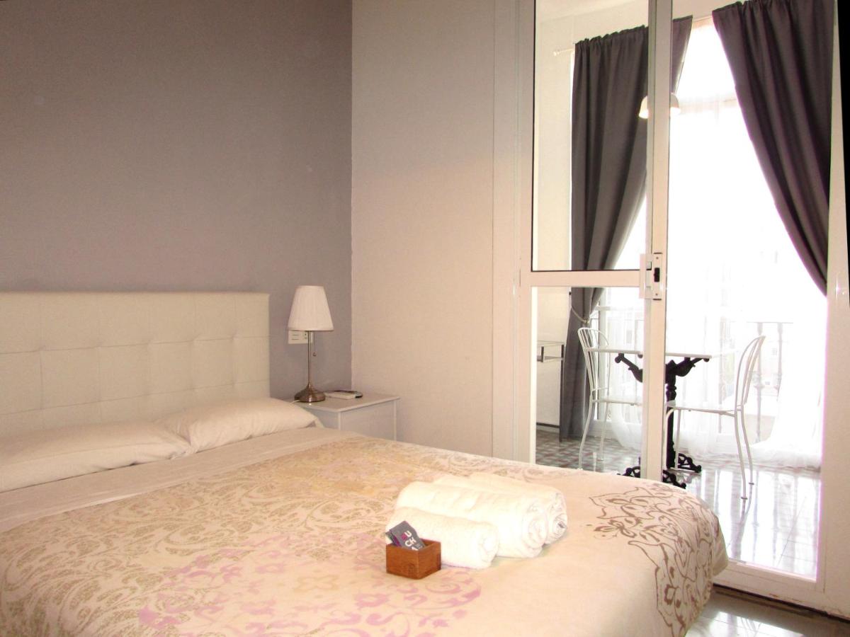 Habitación Doble con baño privado y terraza