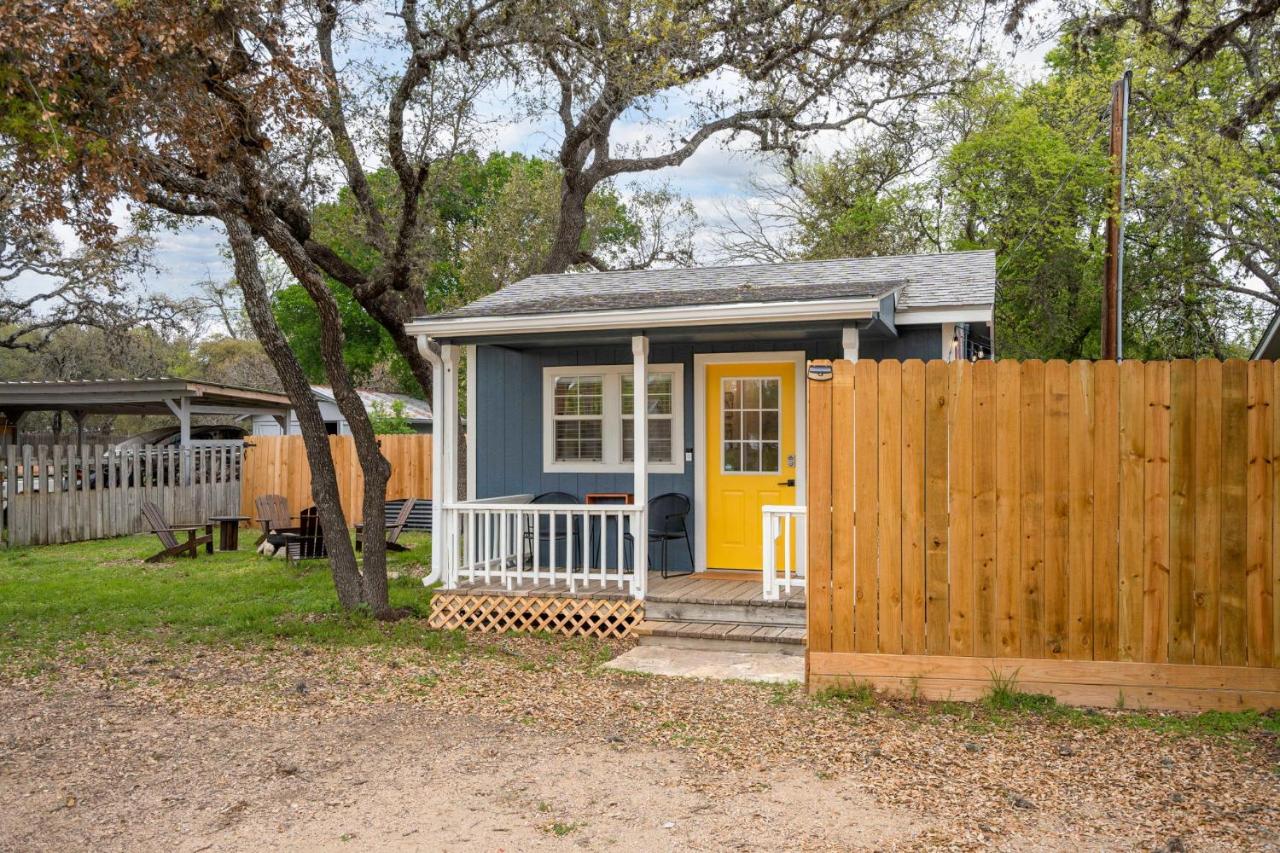 NEW! The Yellow Door- Downtown Wimberley w/ River Access - Ferienwohnung