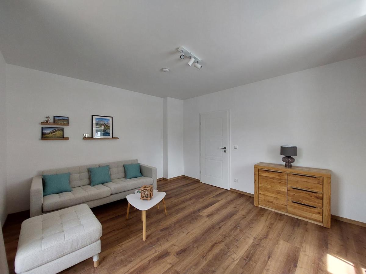Appartamento con 1 Camera da Letto, Balcone e Vista Montagna