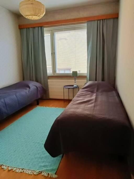 Iso kolmio, mahtavalla jokinäkymällä - B&B Joensuu