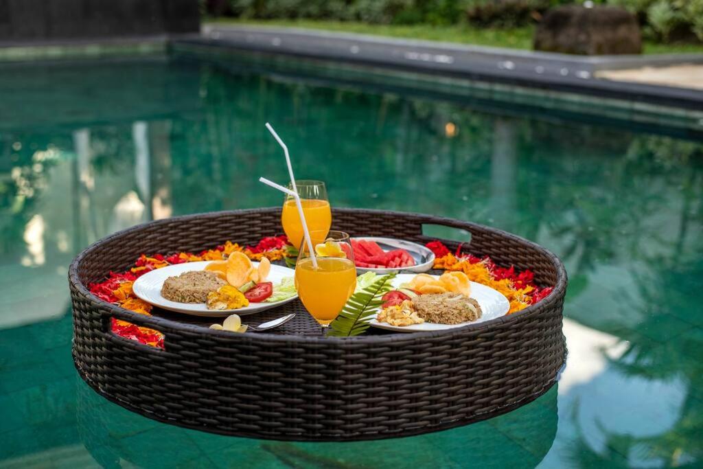 Private Villa Tiaga - Premium & Peaceful in the Heart of Seminyak - Bed and Breakfast