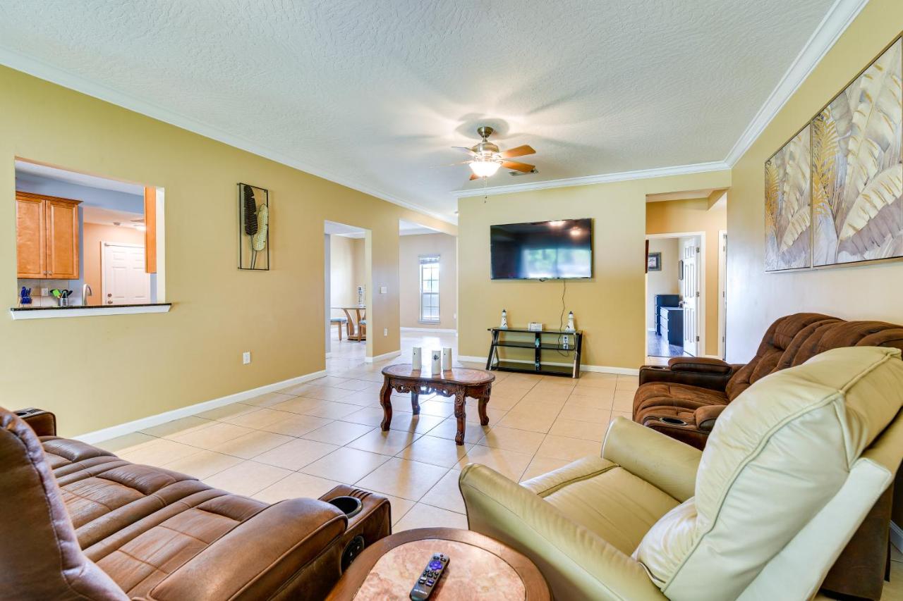 Crestview Vacation Rental Day Trip to Destin! - Chambres d’hôtes