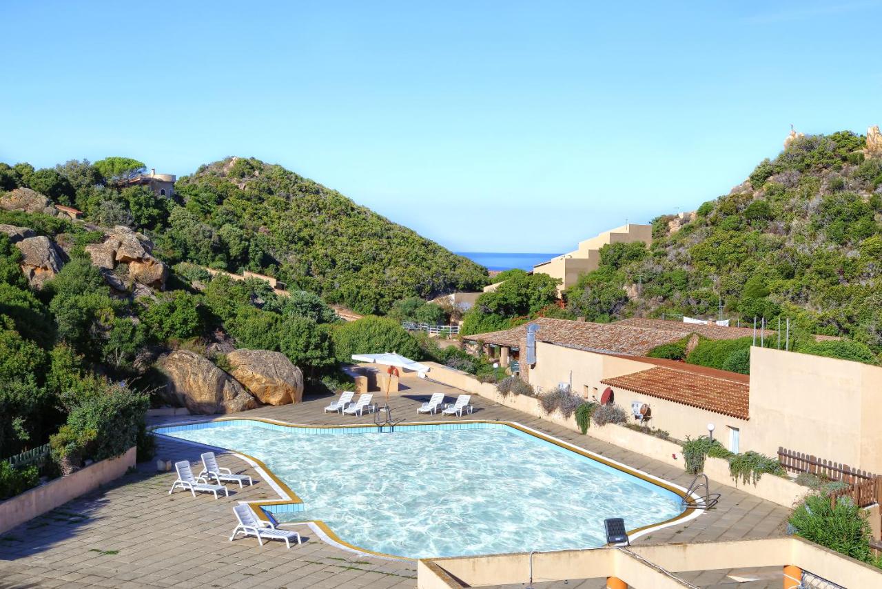 Paradiso Pool Apartments by DomusAway - B&B