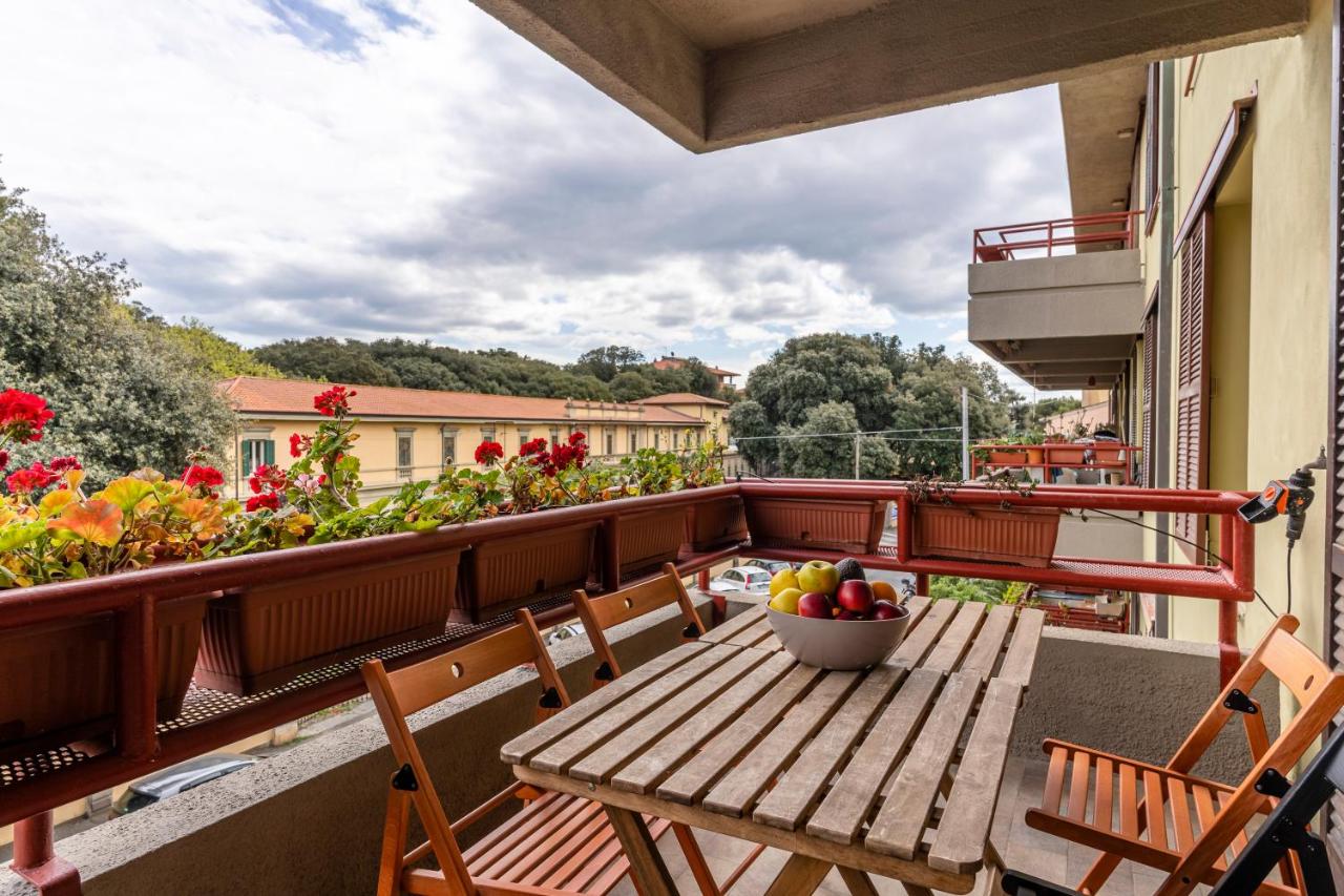 B&B Livorno - Museo Fattori Roomy Apartment with Balcony! - Bed and Breakfast Livorno