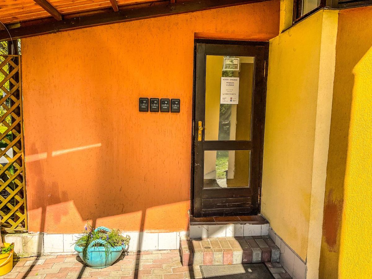 Zweibettzimmer mit Balkon