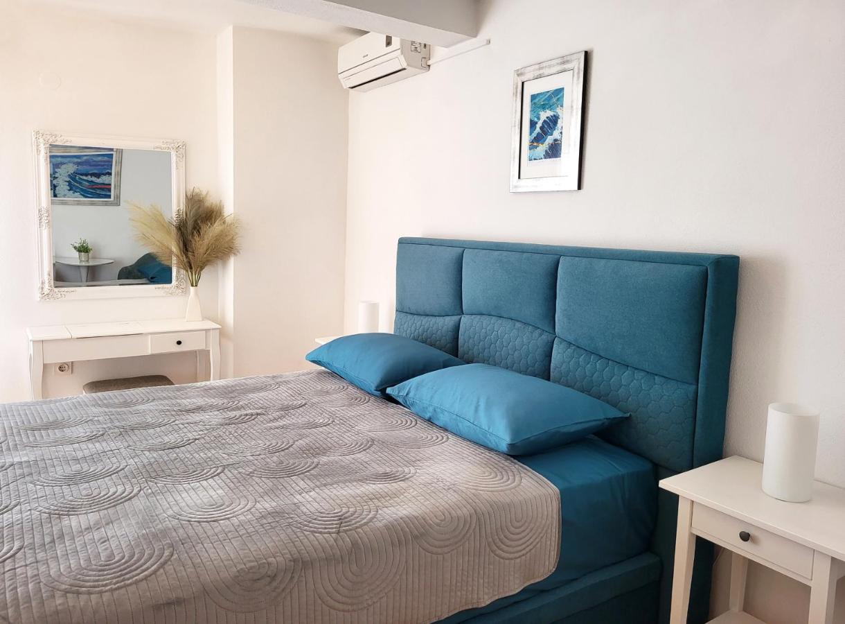 Two-Bedroom Apartment with Terrace and Sea View